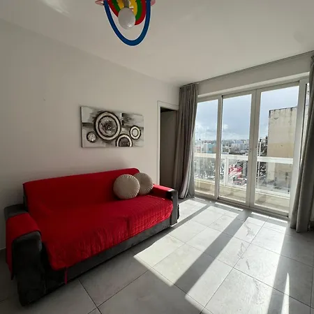 Modern One Bedroom *