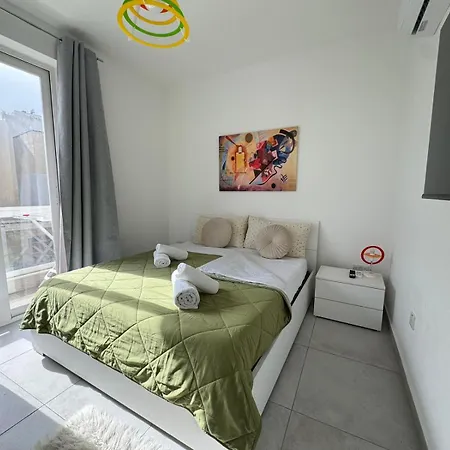 Modern One Bedroom Lejlighed